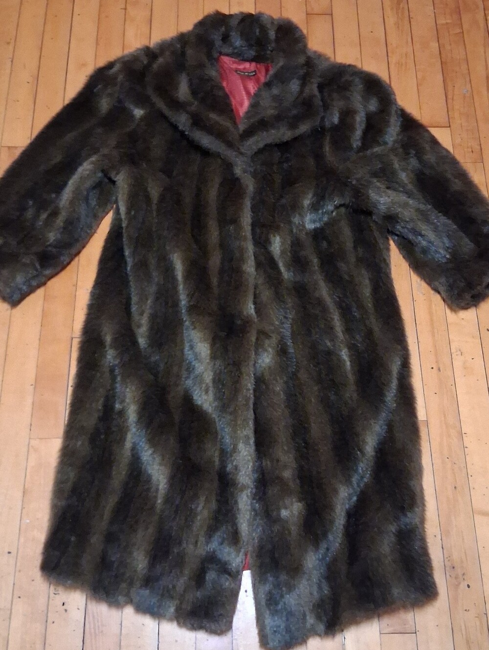 Vintage Faux Fur coat, Acetate Lining 44" Long Coat Nice!